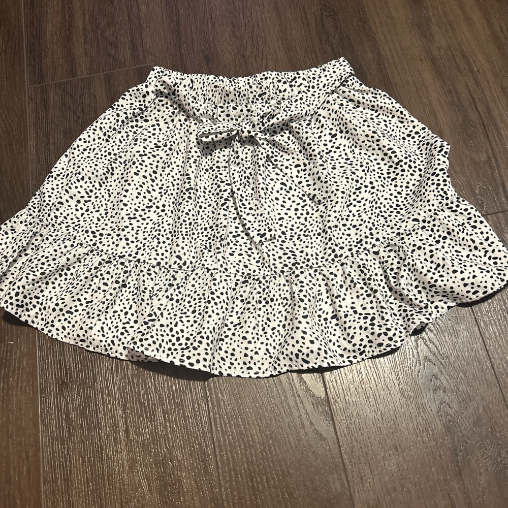 SHEIN Black and White Ruffled Skater Mini Skirt